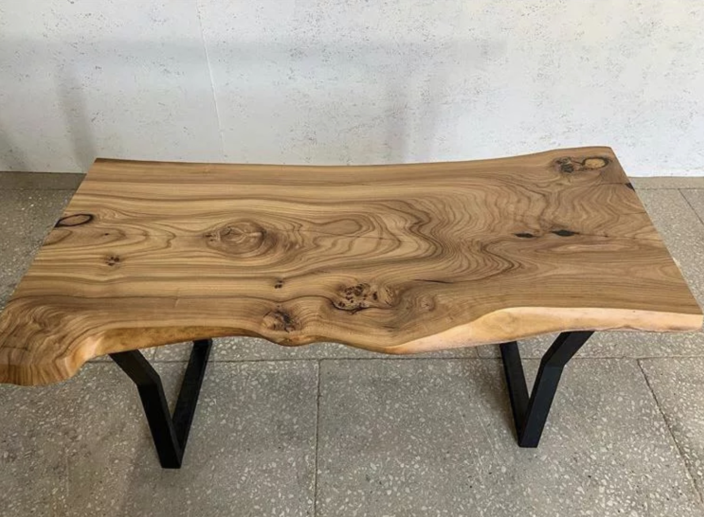 стол из цельного массива дерева лофт