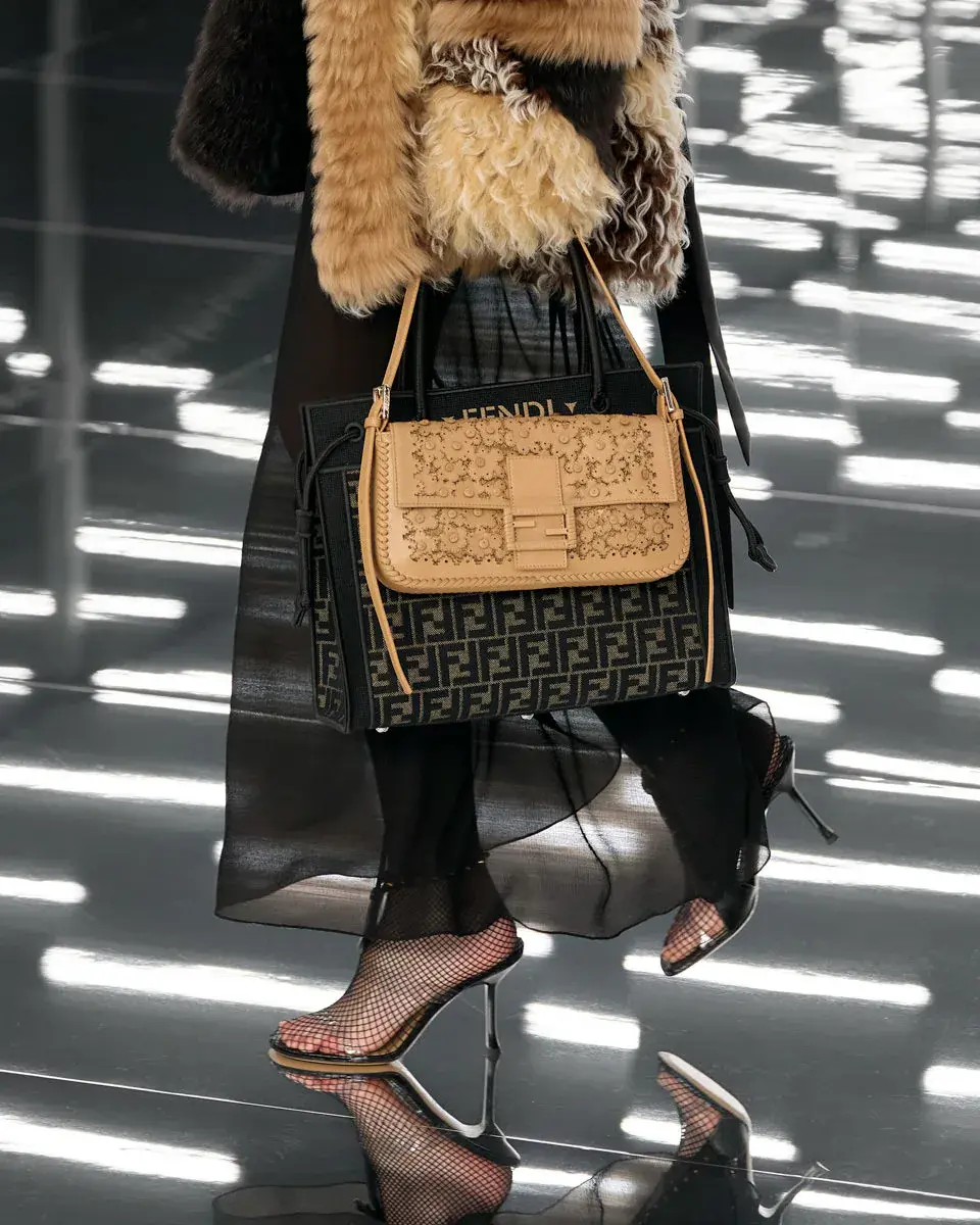 Сумки Fendi Spring 2027 Runway 8