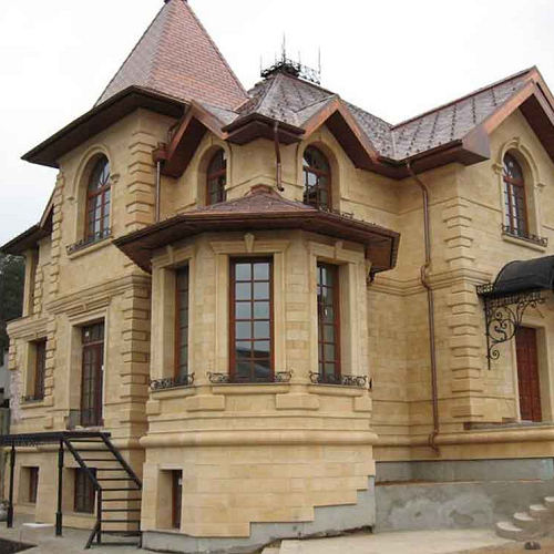 Облицовка фасада дома натуральным камнем, отделка дагестанским камнем