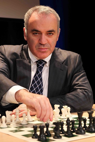 Гарри Каспаров — тринадцатый чемпион мира по шахматам