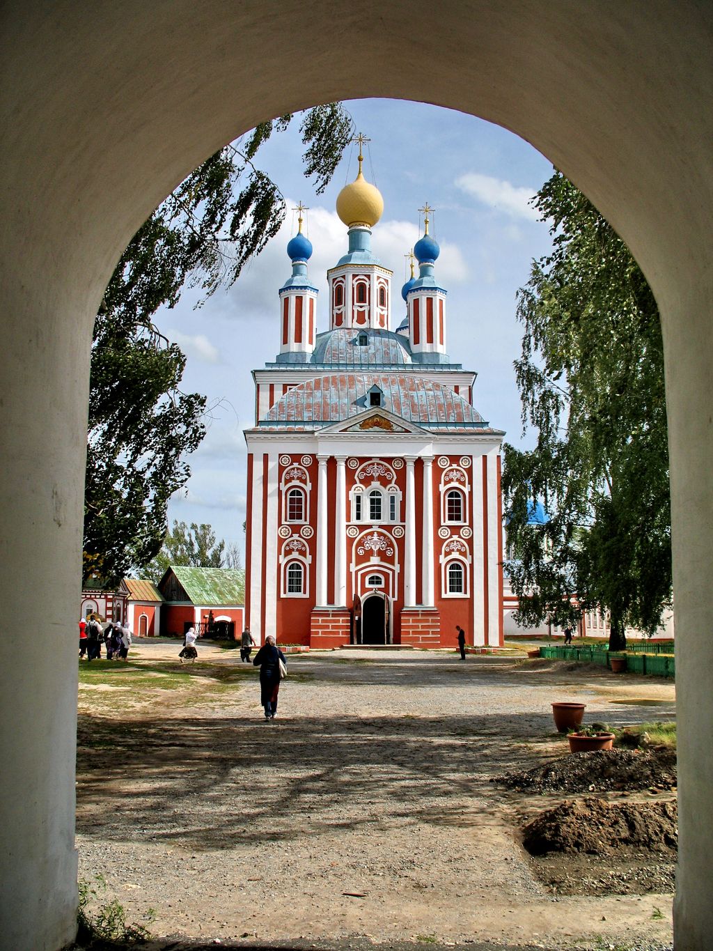 Монастырь саранск. Мордовия монастырь Санаксары. Темниковский Санаксарский монастырь. Город Темников Республика Мордовия Санаксарский монастырь. Рождество Богородичный Санаксарский монастырь Мордовия.