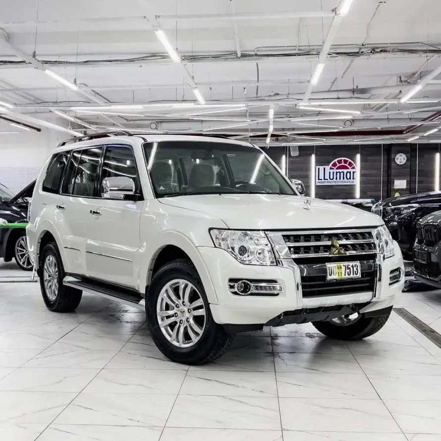 Премиальная шумоизоляция Mitsubishi Pajero в детейлинг студии