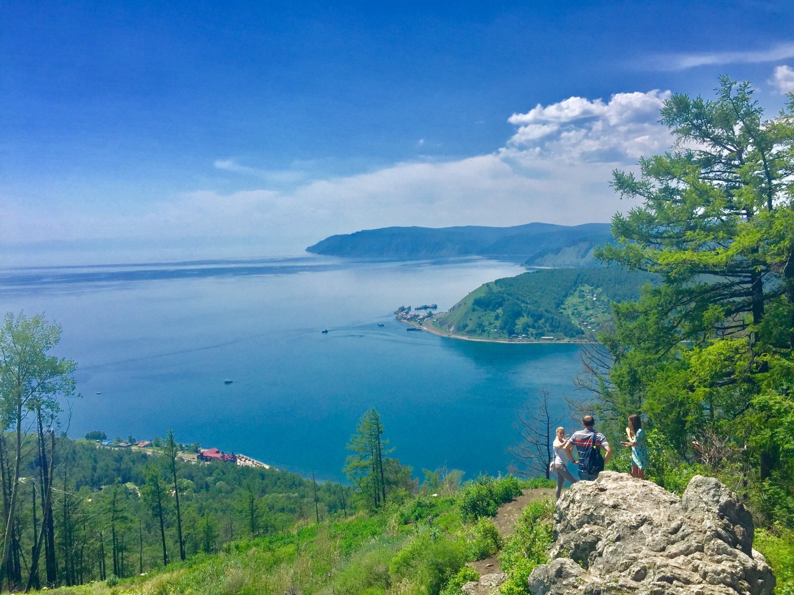 Листвянка байкал фото лето