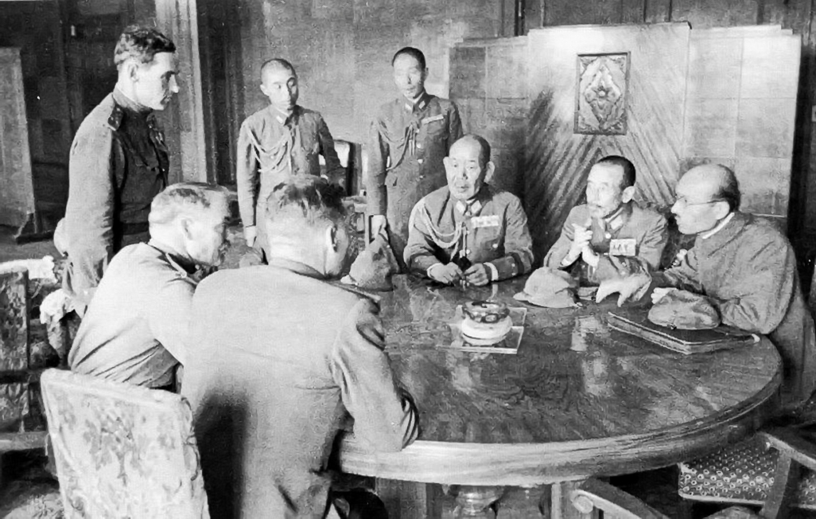 Мировая в конце переговоров. Капитуляция Квантунской армии в 1945 году. 1945 Разгром Квантунской армии. Генерал Отодзо Ямада.