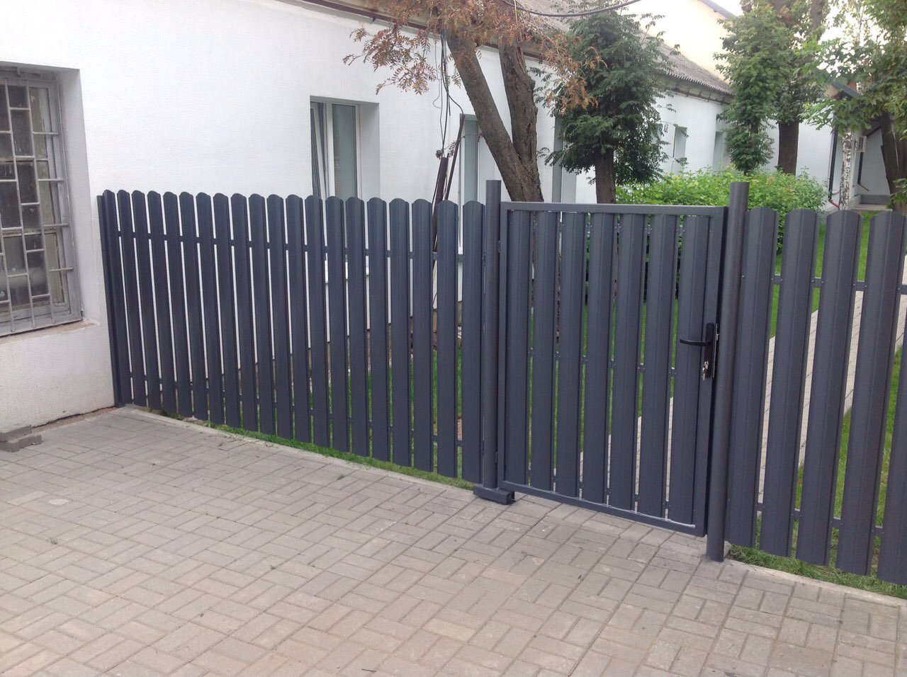 Заборы из профлиста и штакета под ключ. Витебск, Минск, Могилев