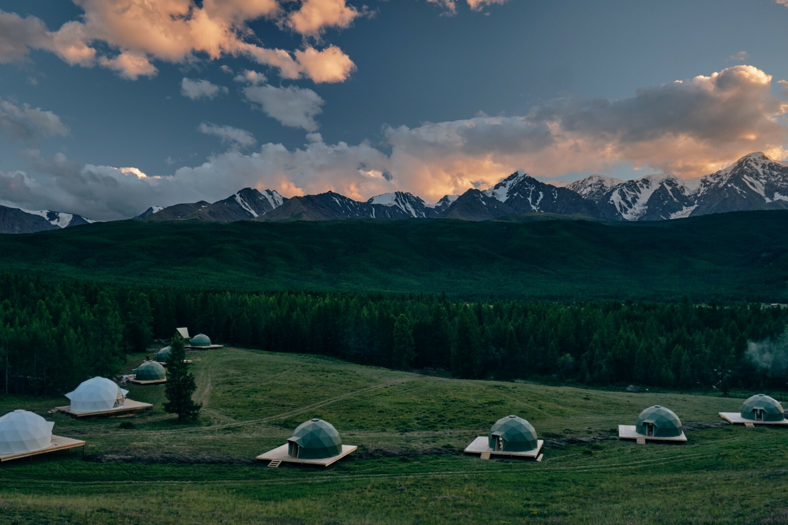 Глэмпинг горный Алтай