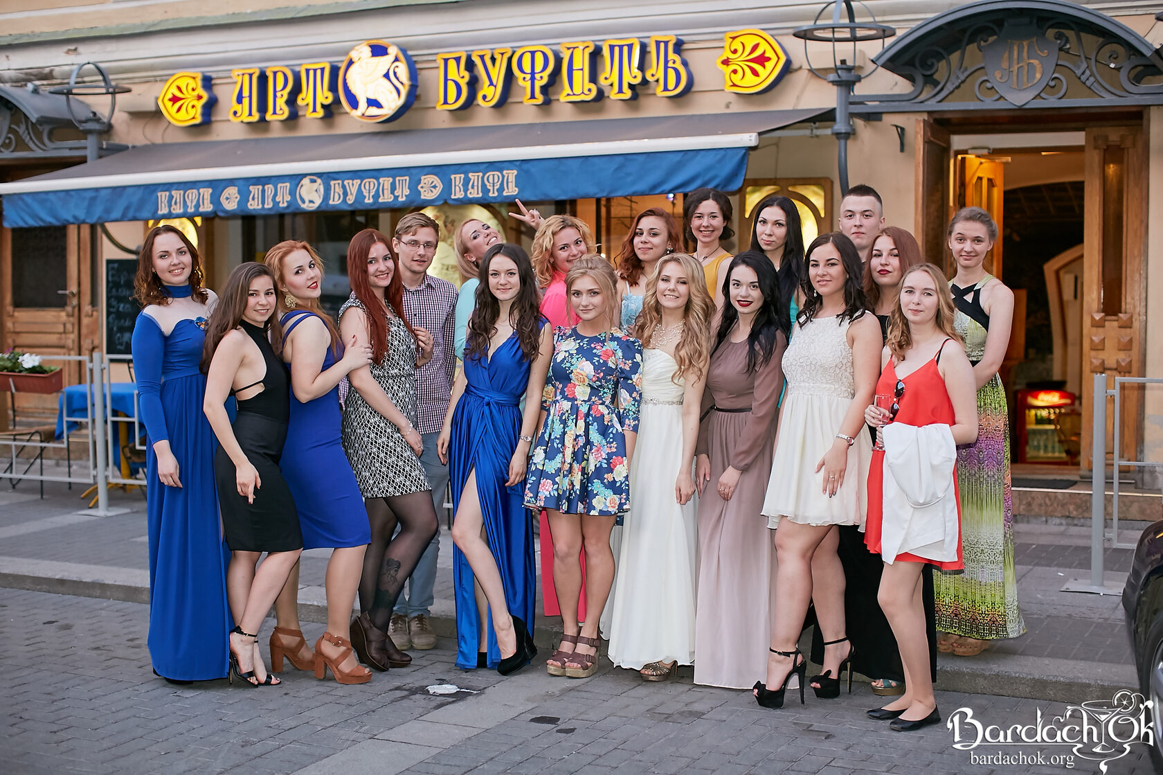 американский выпускной. организация выпускного в москве. организация выпускного. крестовский паруса хостес. проведение выпускных.