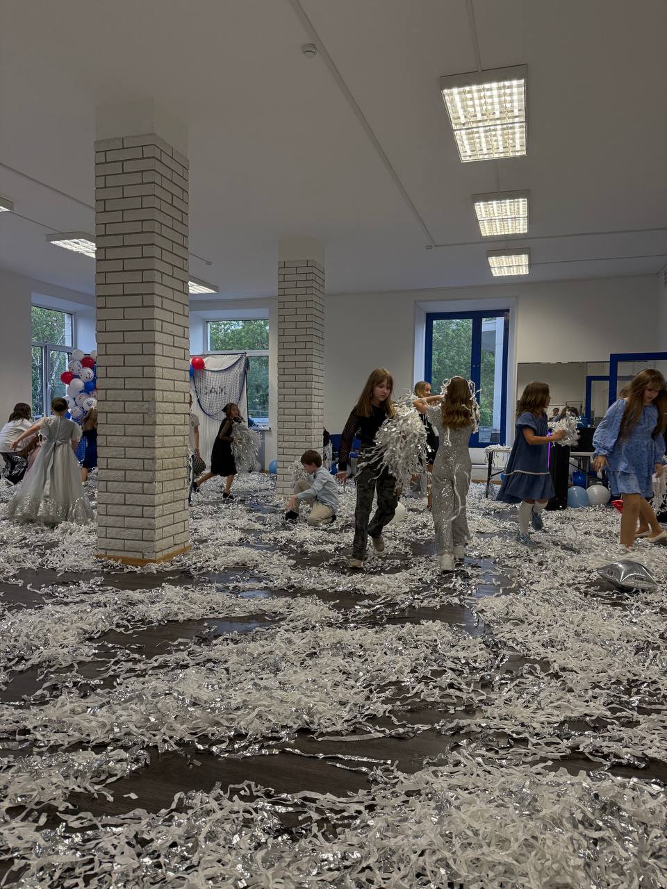 Праздник во Дворце на Миусах