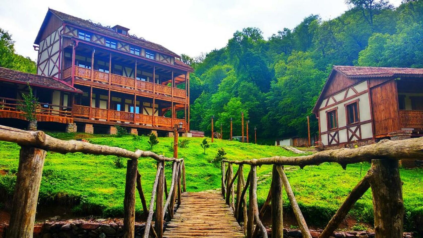 Dilijan resort. Санаторий Армения Дилижан Армения. Национальный парк Дилижан Армения. Горный городок Дилижан. ЭКОКАЯН Дилижан.