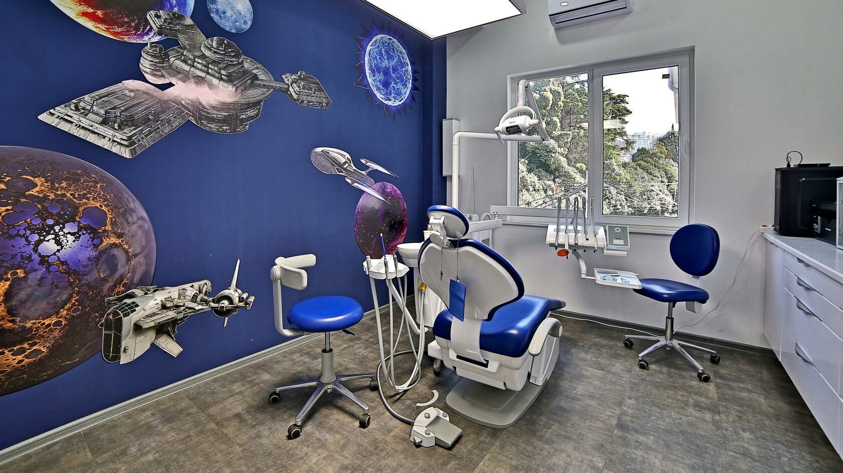 Стоматология гермес. Dental Station 32 Сочи. Стоматологии ds32. Dental стоматология Адлер. Сочи стоматологическая клиника Меридиан.