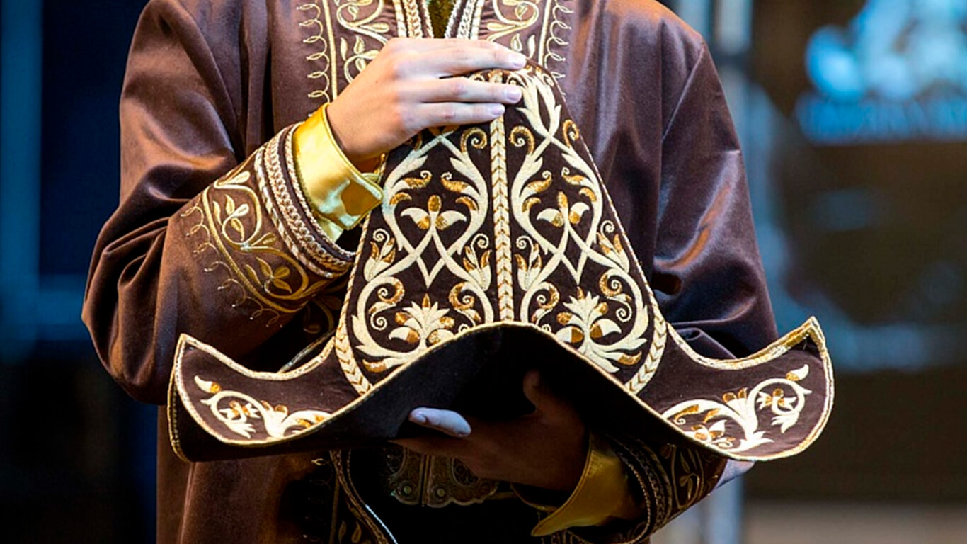 Казахский национальный шапан