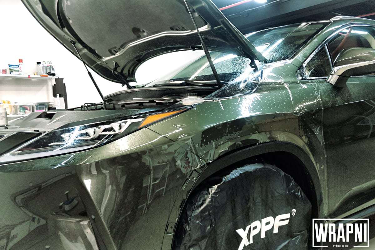 Оклейка LEXUS RX защитной пленкой