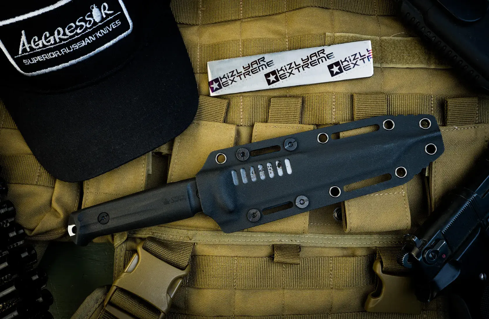 Aggressor tactical fixed blade and sheath