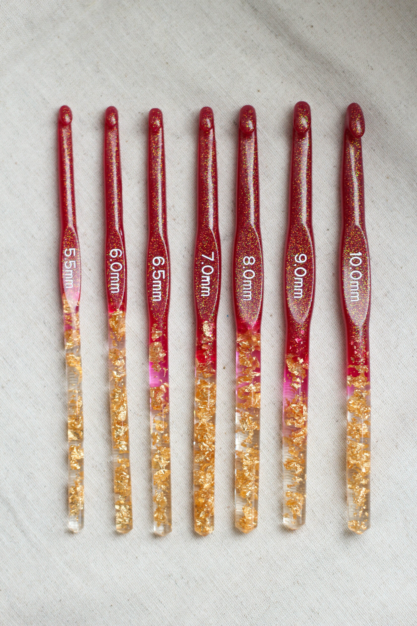 Крючки для вязания из эпоксидной смолы красные