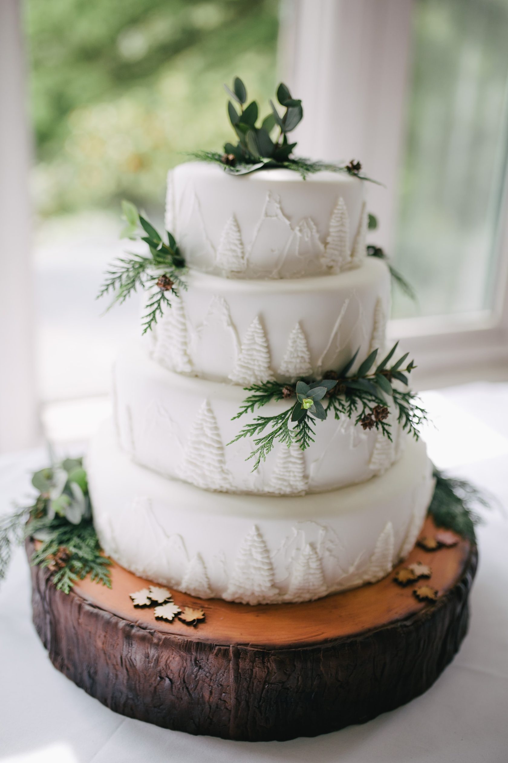 Свадебный торт в эко стиле