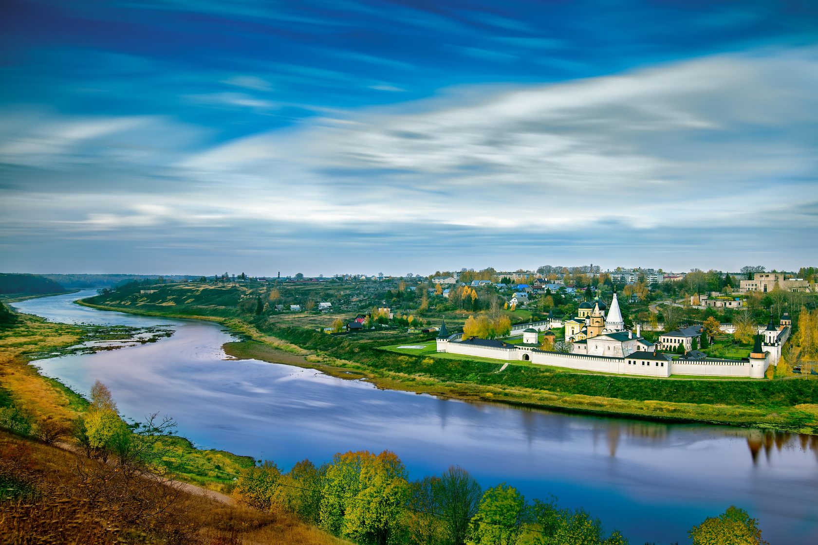 Московская область фотографии. Город Волоколамск Московской области. Река Городня Волоколамск. Волоколамск 1135. Город Волоколамск достопримечательности.