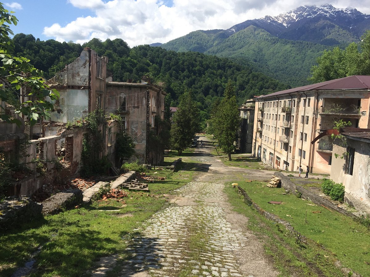 Ткуарчал город призрак фото