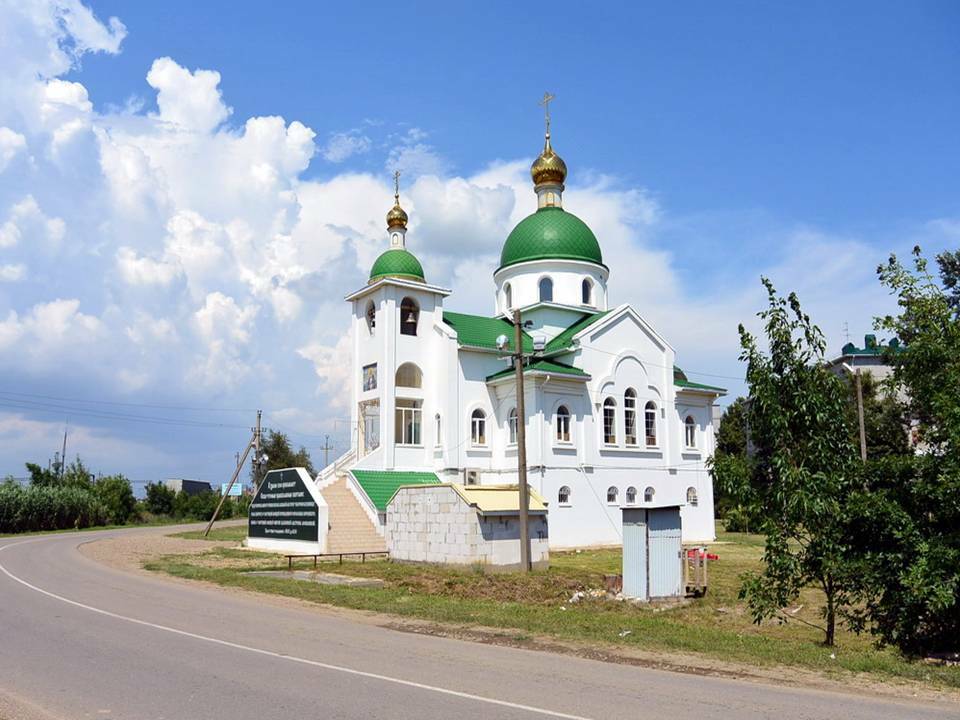 Погода энем. Храм Серафима Саровского Энем. Храм Серафима Саровского Краснодар. Храм Серафима Саровского в посёлке Энем. Поселок Энем Адыгея.