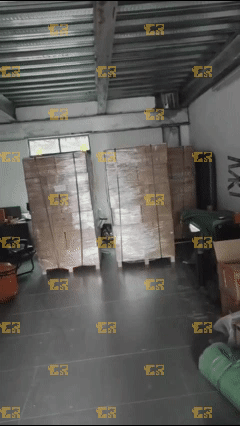 Проверка бутылок на фабрике