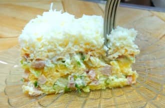 Салат «Невеста» с копчёной курицей и плавленным сыром