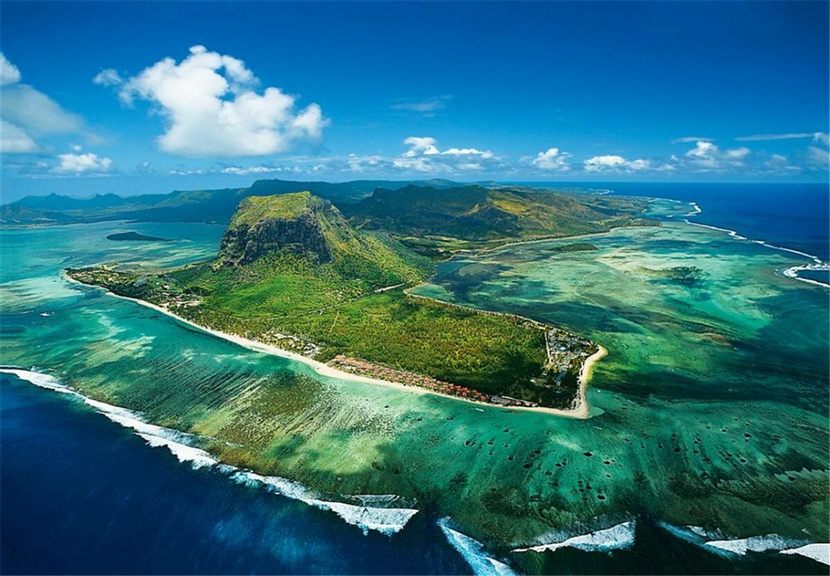 Экспедиции мадагаскар. Подводный водопад Маврикий. Мауритиус остров. Леморн Брабант Маврикий. Подводный водопад Ле Морн Брабан.