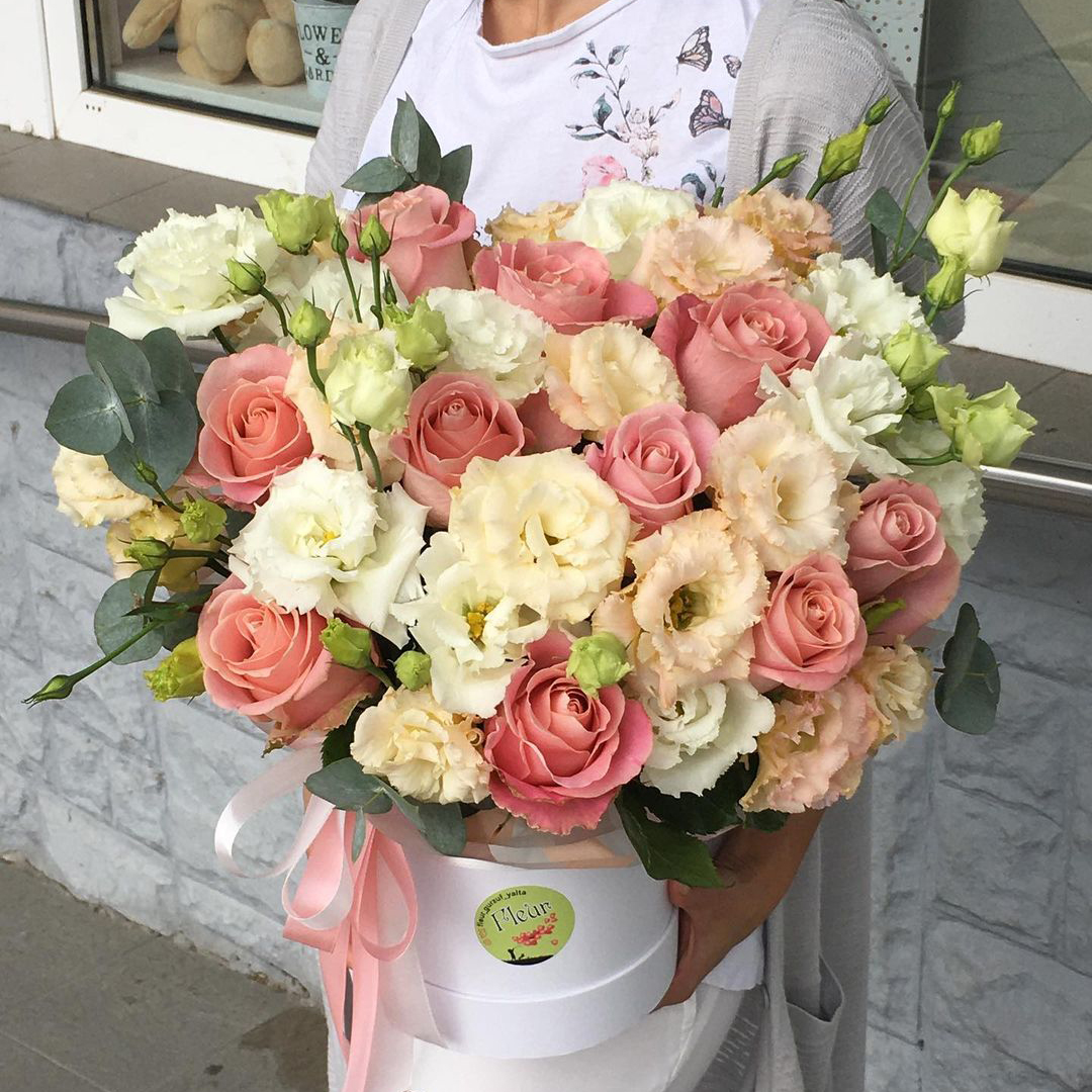 композиция в шляпной коробке