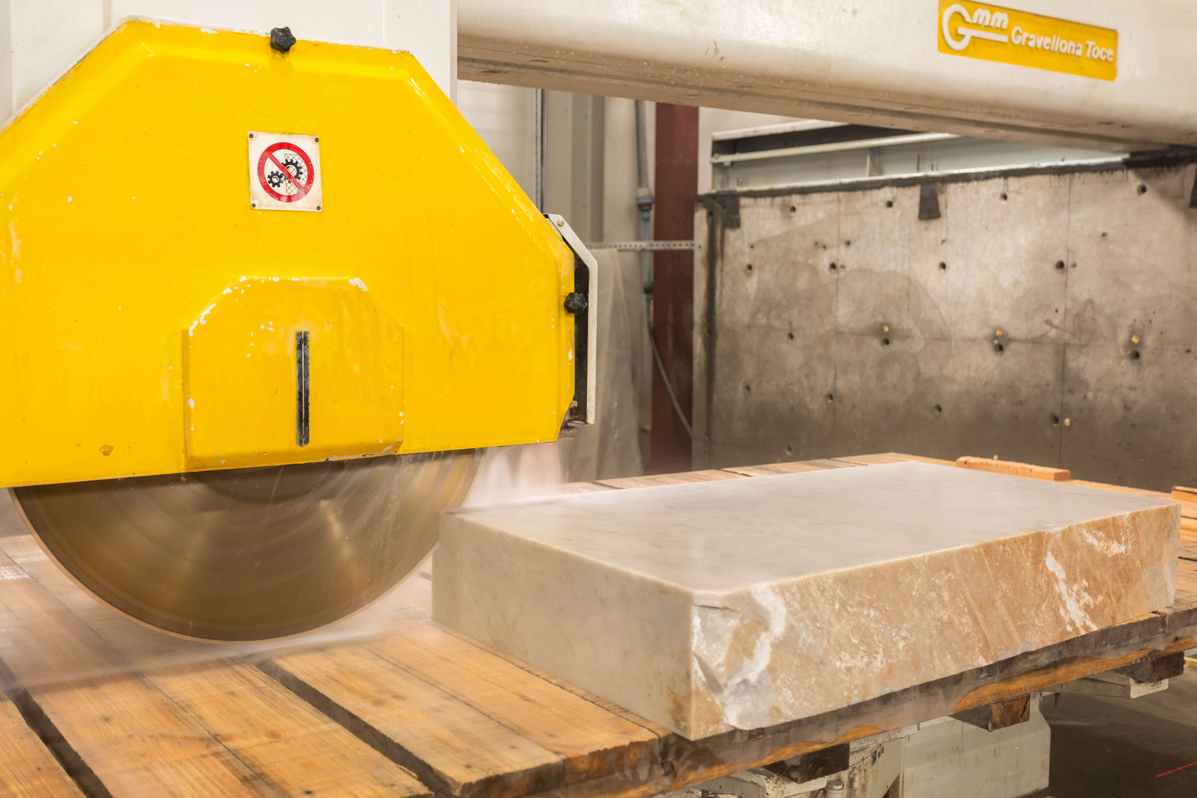 Навесные вентилируемые фасады, внутренняя и внешняя отделка зданий и ...