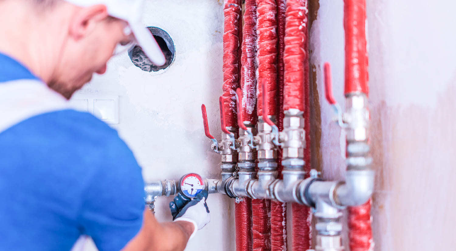 протечка отопления сантехник