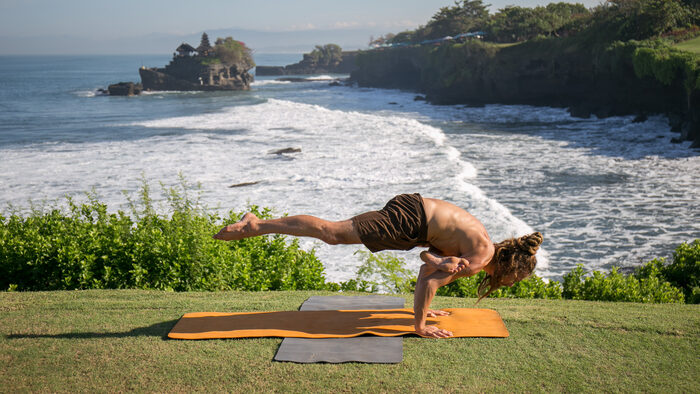 Үлкен сиськи порно стриптизерлер Қырғызстанның эротикалық суреттері