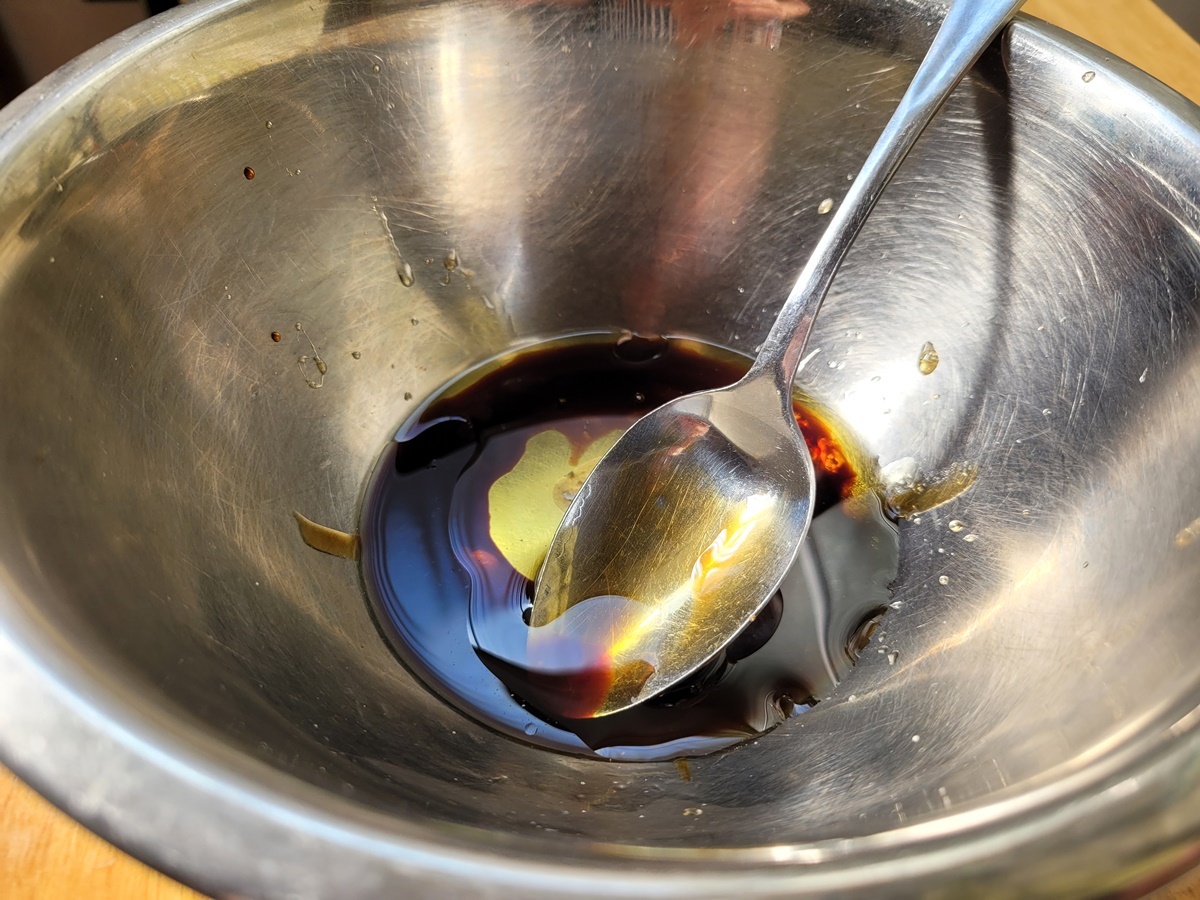 Маринад для курицы - соя, наршараб, финиковый мед и оливковое масло. Вкусный Израиль.