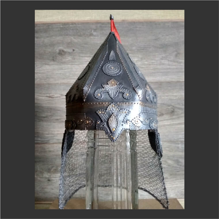 поделка для ребенка, аксессуар для мальчика, головной убор для мальчика, шлем воина для мальчика из картона