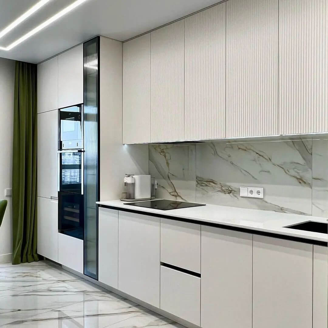 Кухня на заказ в Москве белая