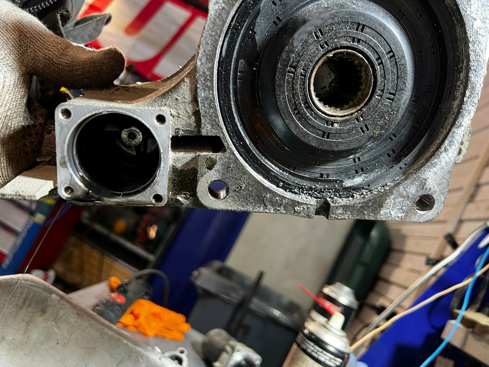 Демонтаж насоса муфты