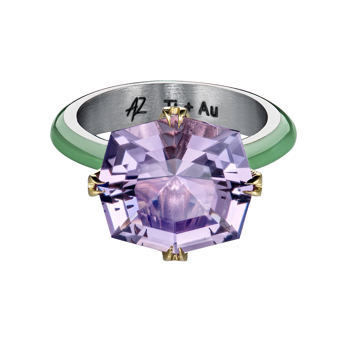уникальное кольцо в гранях нежного филетового аметиста