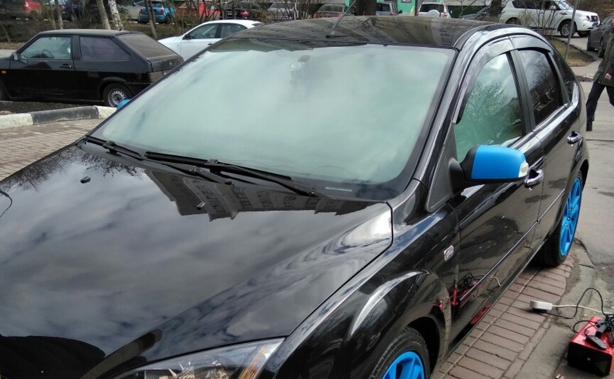 Удаление запахов в салоне автомобиля по технологии сухой туман