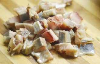 Приготовление селедочного масла с горчицей в домашних условиях: шаг 1