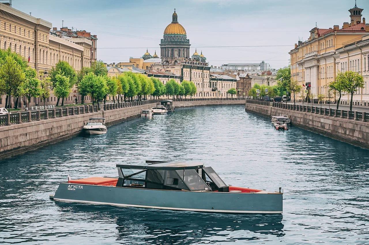 Аренда катера Августа 2025 до 11 гостей в СПб