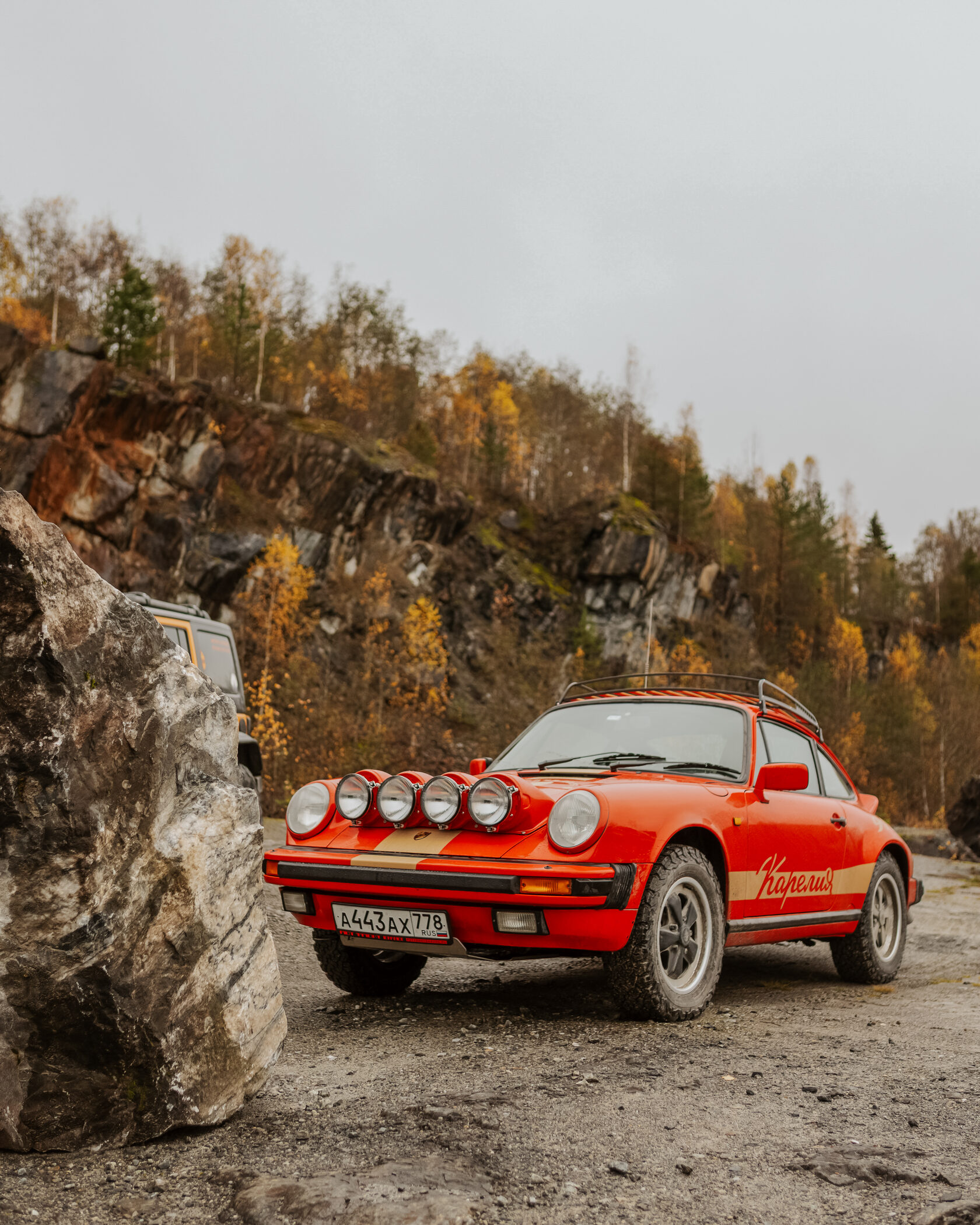 Динамитные путешествия за рулем Porsche 911 Safari