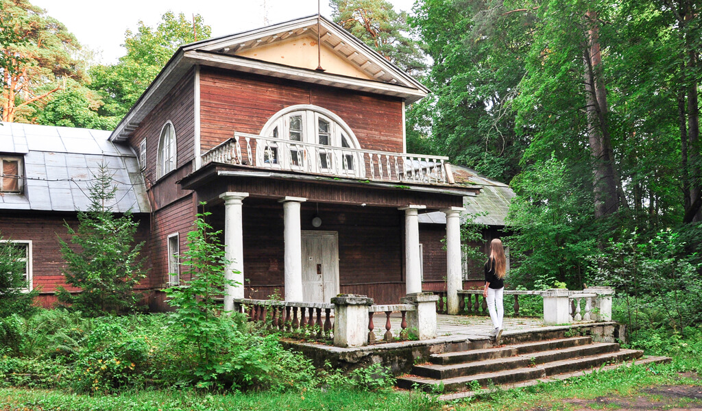 Вилла Айнола