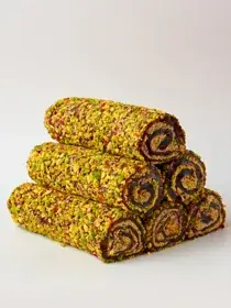 Карамельный рулет с фисташковым кремом — рулеты