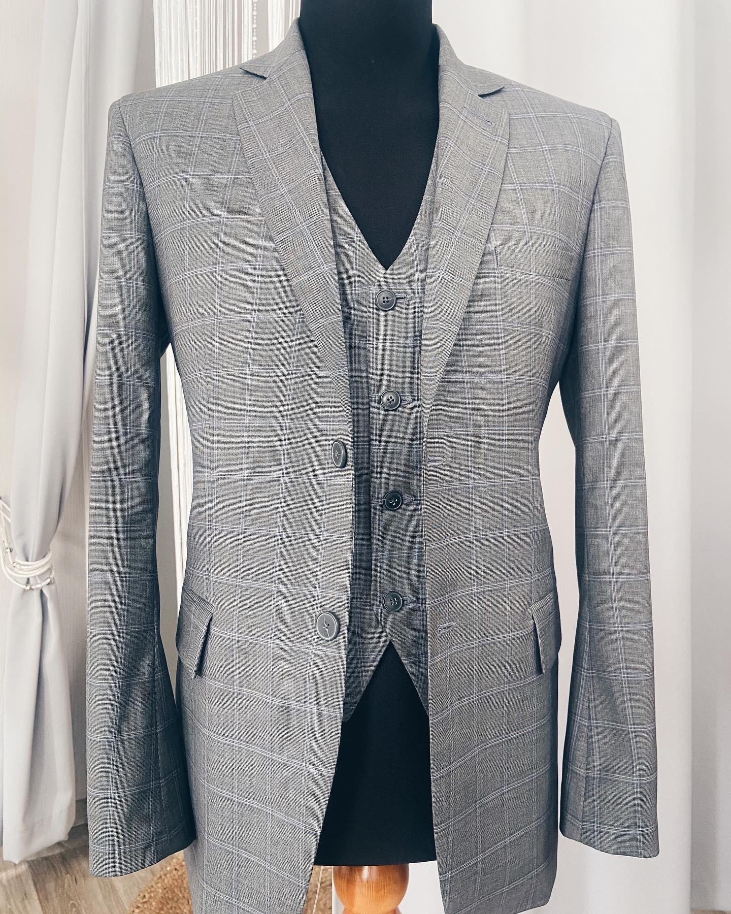 пошив мужских костюмов