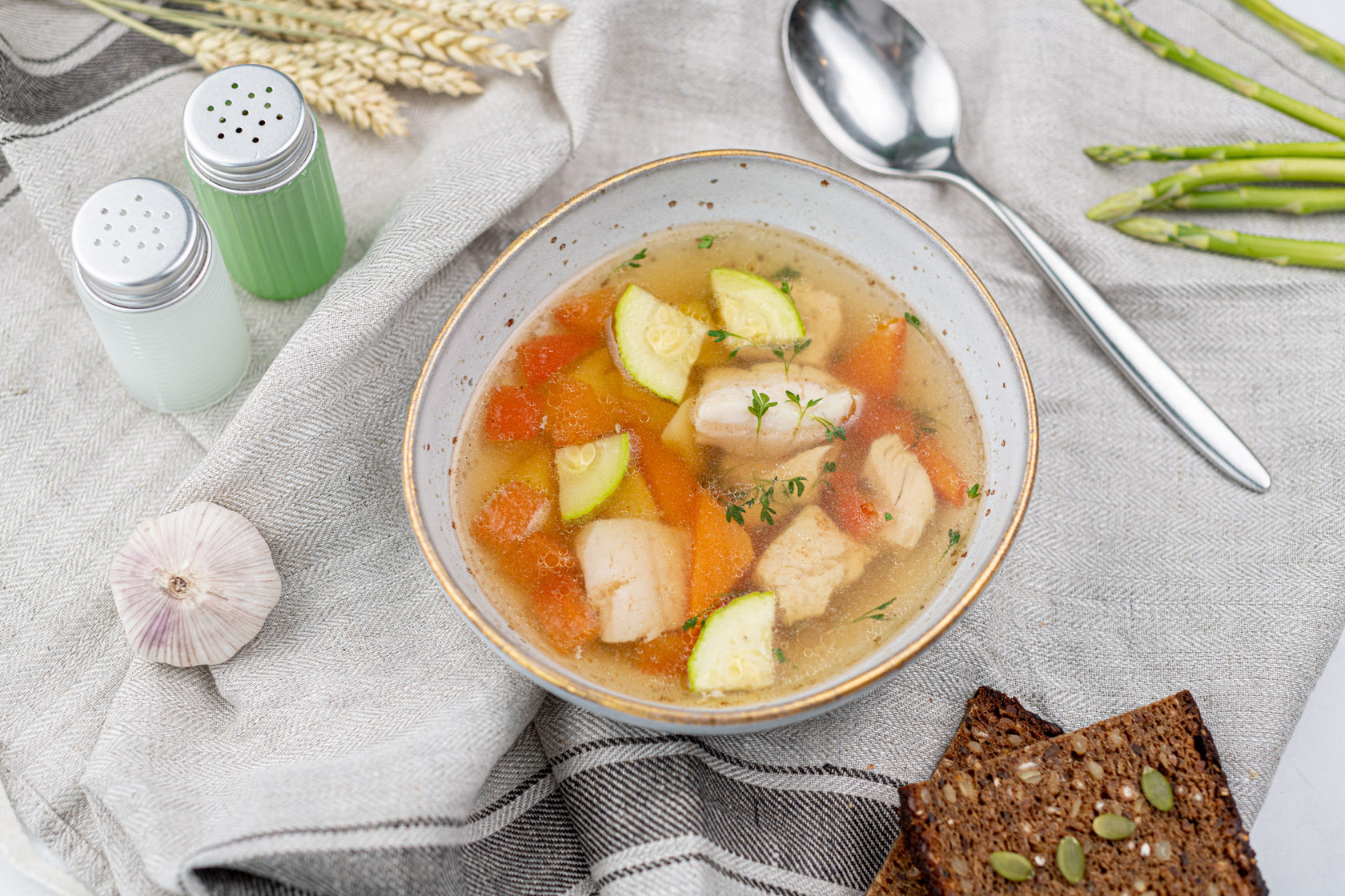 Детский рыбный суп. Для супа. Рыбный суп. Диетический суп. Рыбный суп с овощами.