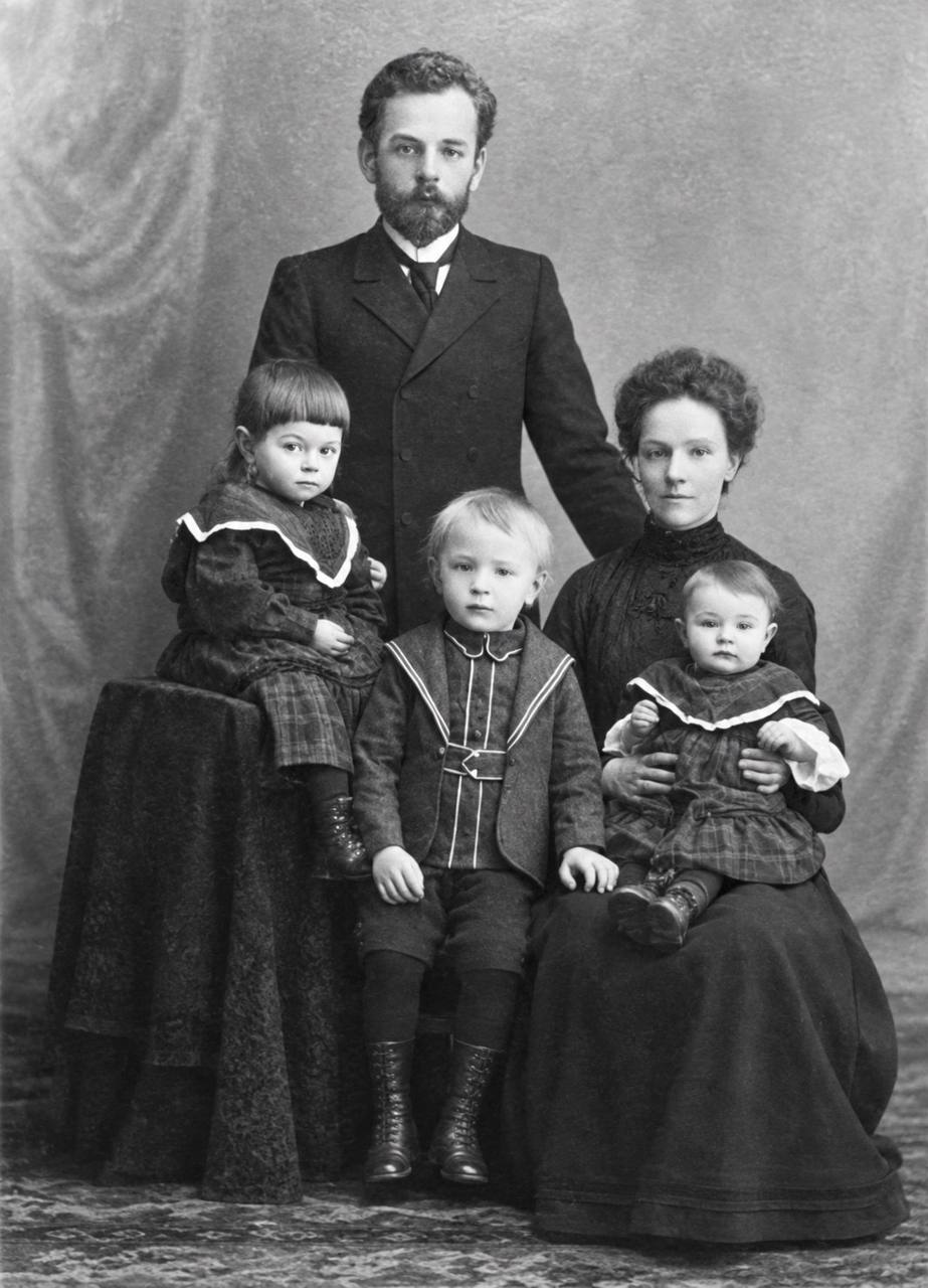 Семейная фотография из кейса Знаменских