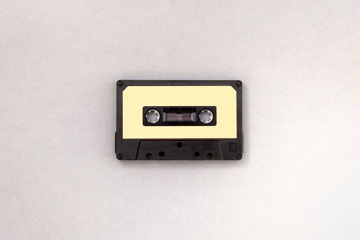Тематическая вечеринка на день рождения: cassette tape;retro;vinyl record