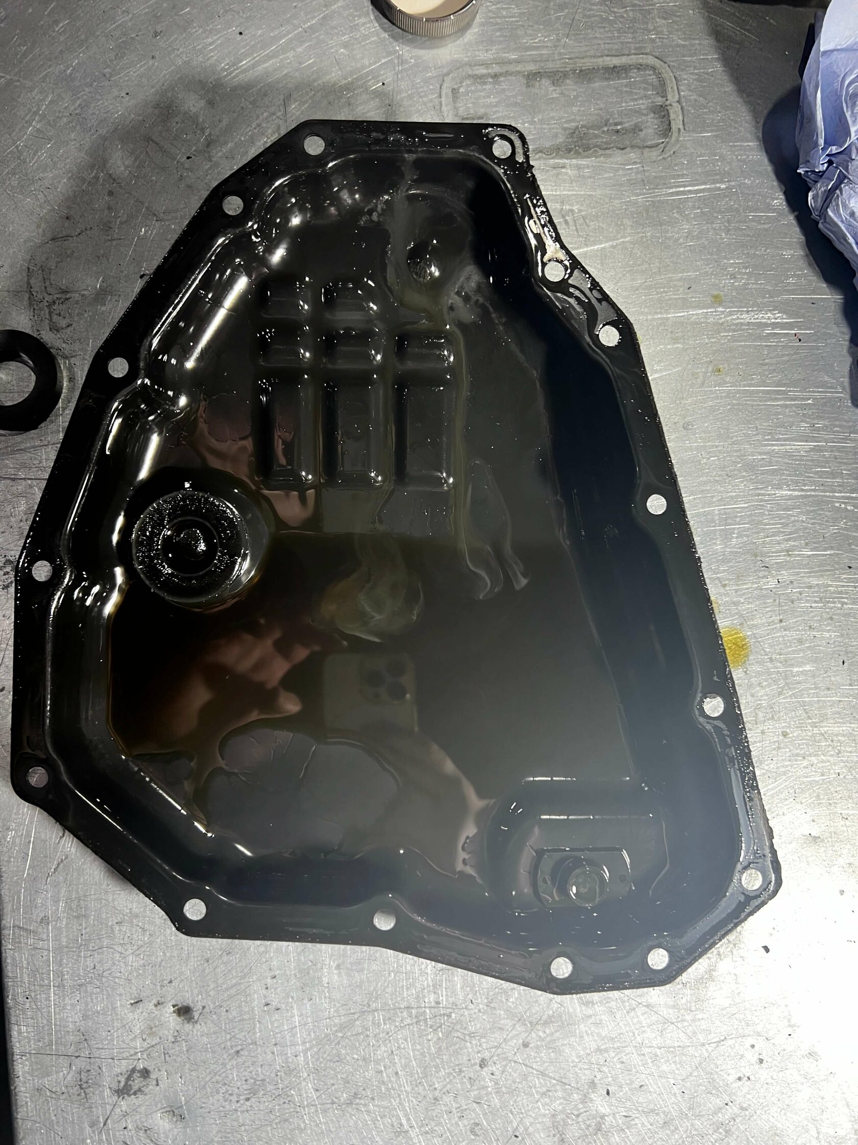 Снятый поддон вариатора Jatco