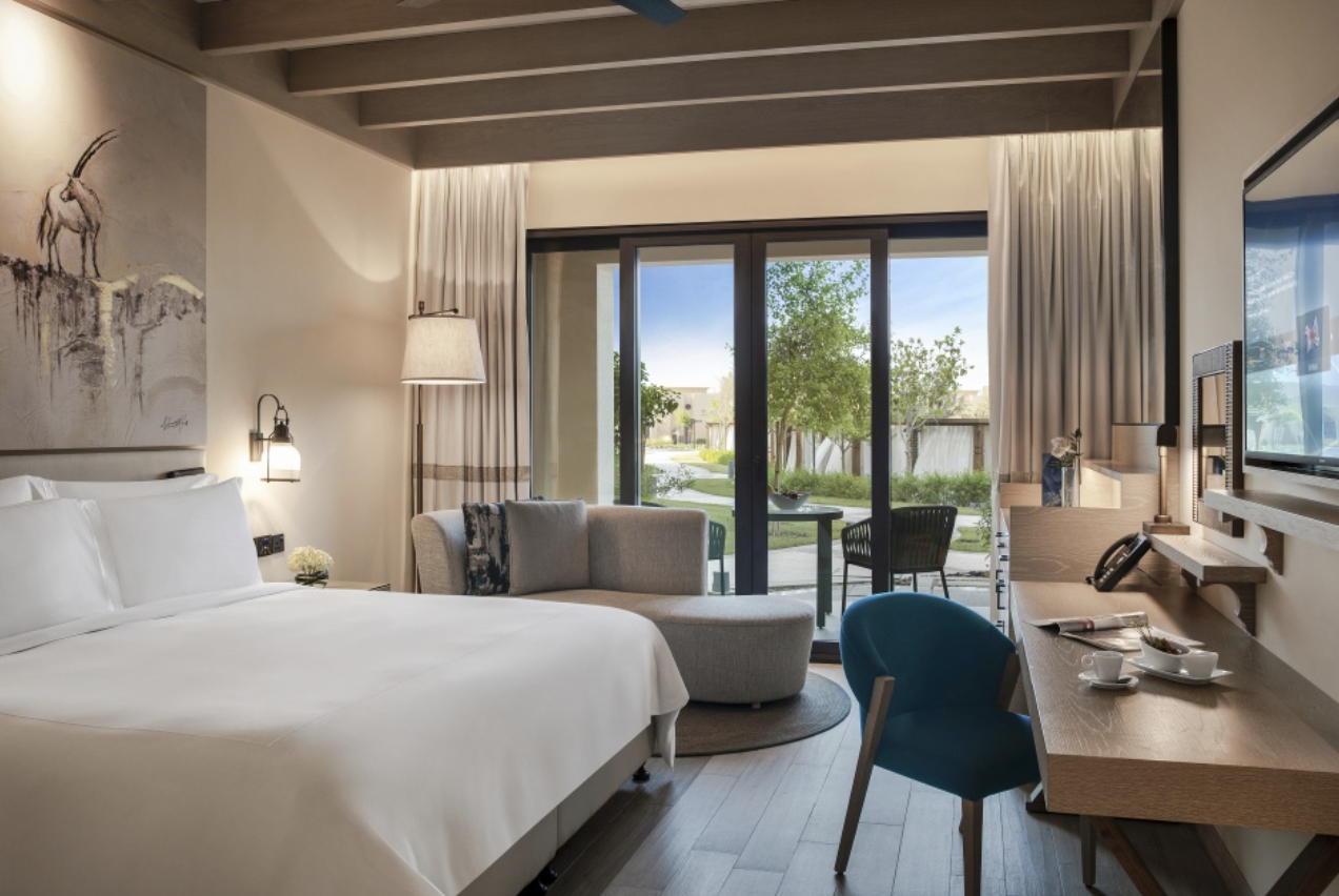 Садият эмираты отели. Saadiyat Rotana Resort Villas 5. Saadiyat Rotana Resort & Villas. Rotana Saadiyat Island 5. Saadiyat Rotana Resort & Villas 5 Family Room.