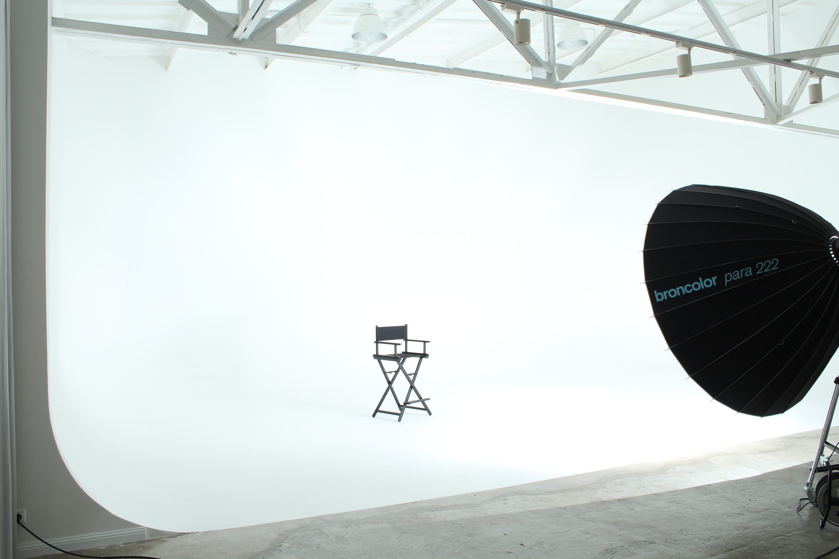 Схема циклорамы. Циклорама круговая. Краска для циклорамы. Циклорама изготовление. Черная циклорама.