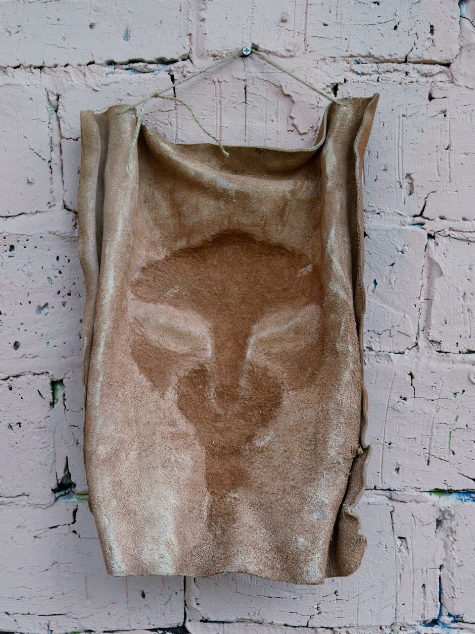 Маска из фактурной кожи настенная А.МузылевЪ &quot;Священное Животное №5&quot;