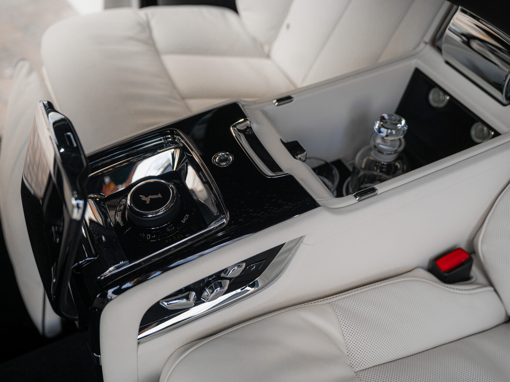 ROLLS-ROYCE Phantom Extended в наличии | купить Роллс Ройс в