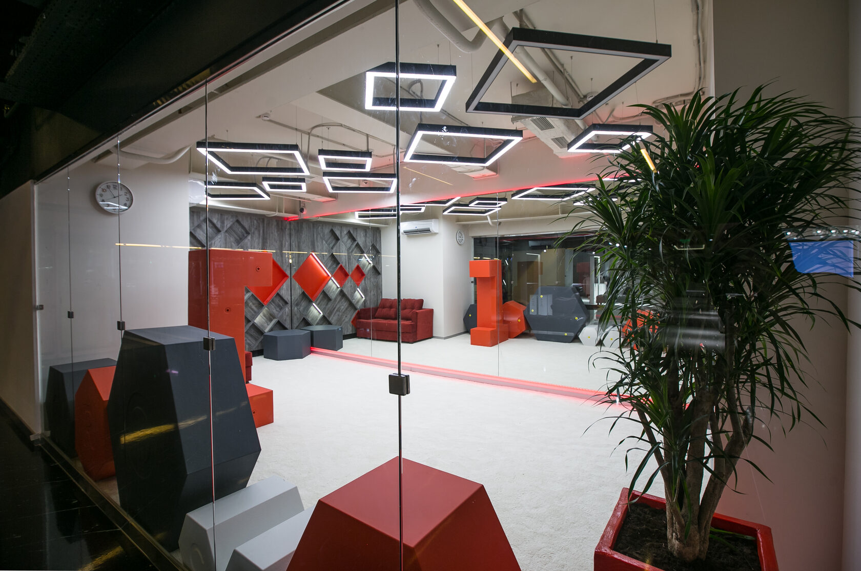 Crocus fitness черняховского 19